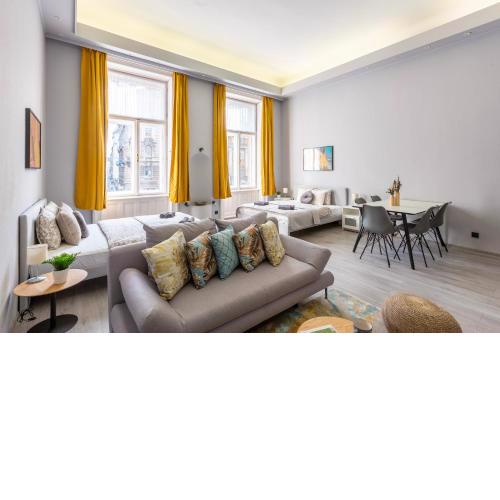 Downtown Rákóczi Apartment in the Heart of Budapest