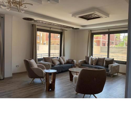 Dr elsayed Ibrahim villa - pulm villa compound- near mall masr-families only