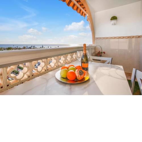 DREAM HOLIDAYS, Wonderful Ocean View, Fast Wi-Fi