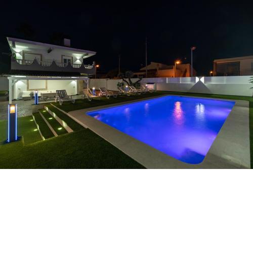 DREAM HOUSE