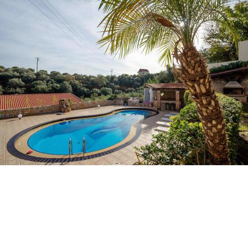Dream Lux Flat with great Outdoors, Pool & Parking