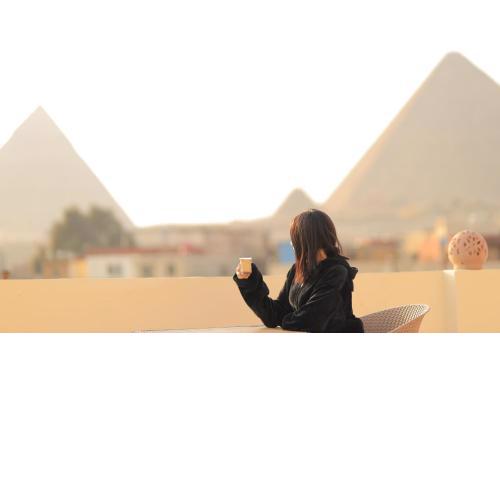 Dream pyramids inn