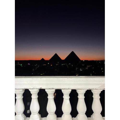 Dream Pyramids view , apartment