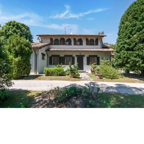 Dreamy Holiday Home in Fano near Sea with Garden and Parking