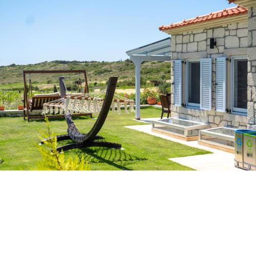 Dreamy Villa near Beach with Backyard in Bozcaada