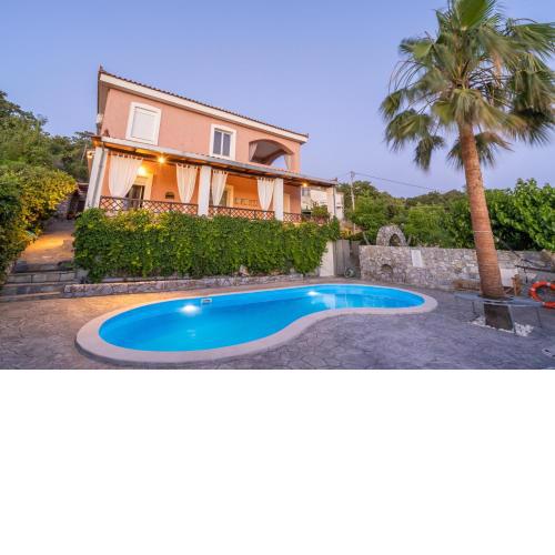 Dryades Villa