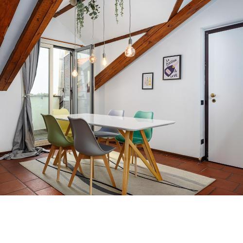 [Duomo - Pt.Romana - Bocconi] Top Floor Apartment