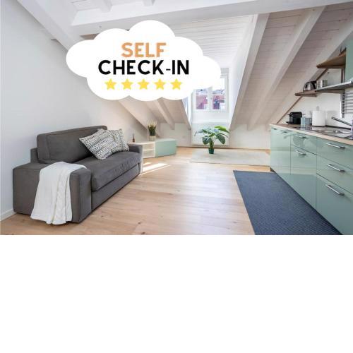 [Duomo-Central Station] Self Check-In in The City