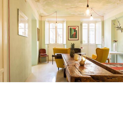 Duomo Luxury Suite - by MyHomeInComo