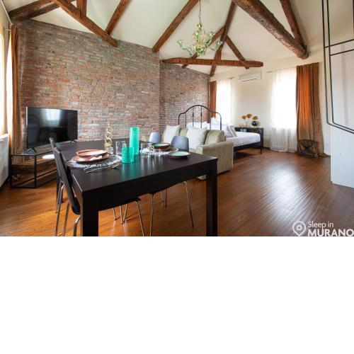 DUOMO Murano Apartment with Canal view