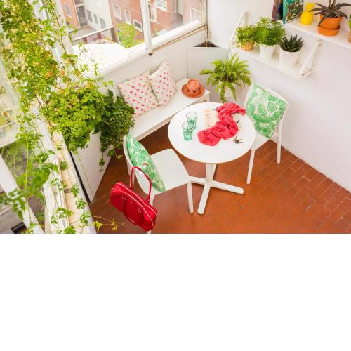 Duomo Views, Light, Jungle-inspired Studio with Terrace