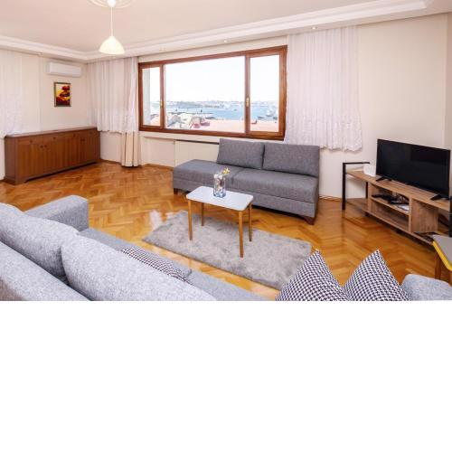 Duplex Flat with Bosphorus View in Uskudar