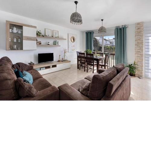 Duplex India