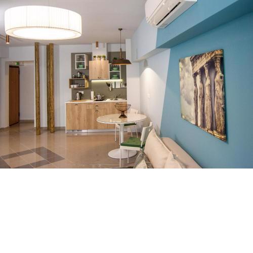 Dynasta Central Suites