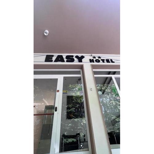 Easy Hotel
