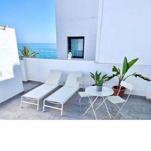 Easy Nerja Beach House
