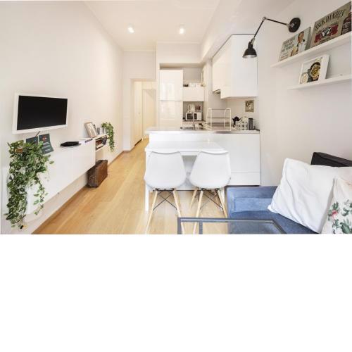Easylife - Bellissimo appartamento con balconcino panoramico nel vivace quartiere dei Navigli