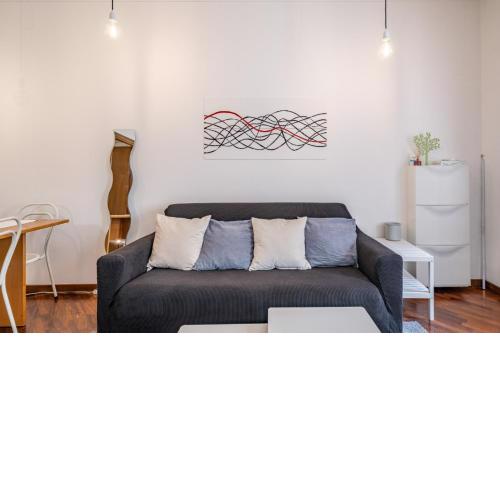 Easylife - Colorful apartment in Porta Venezia district