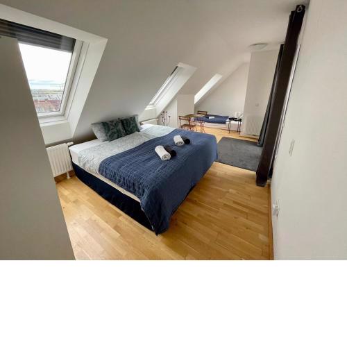 ECA Rooftop Live - Private Rooms & Serviced Apartments