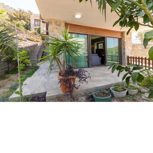 Eclectic Studio Apartment near Sea in Bodrum