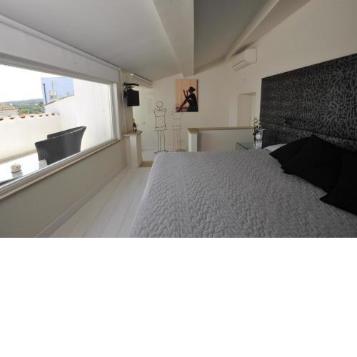 Edificio 15 House Elite