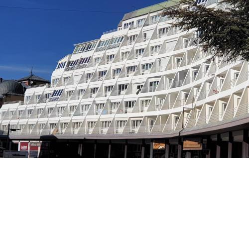 Edificio Montblanc - Apartamentos Junto a la Plaza de Pradollano