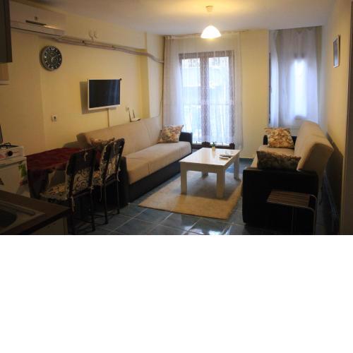 Efe Can Apart Otel