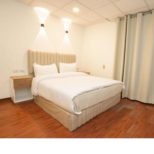 Egy Days Hotel