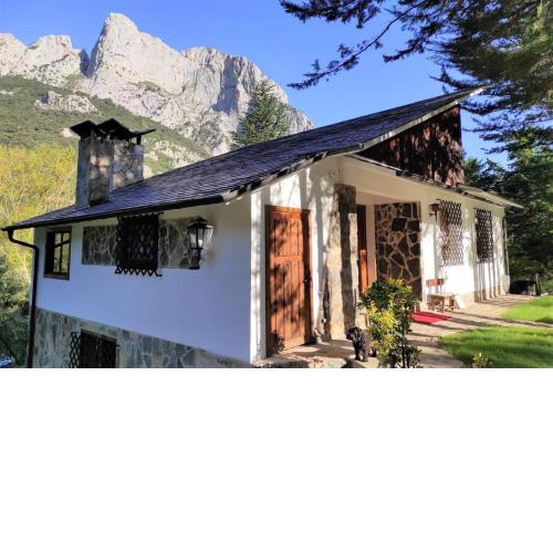 El Chalet de la Poza - Río, barbacoa, Wifi, zona de trabajo, vistas.