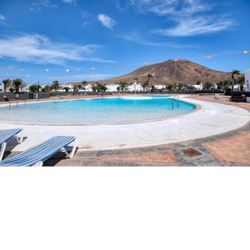 El Geranio shared pool and fast wifi
