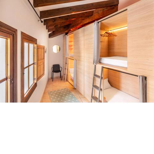 El Josemari Youth Hostel - Albergue Juvenil