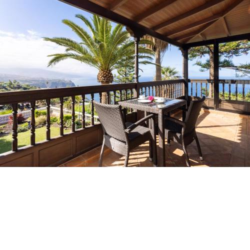 El Refugio Apartments & Villa