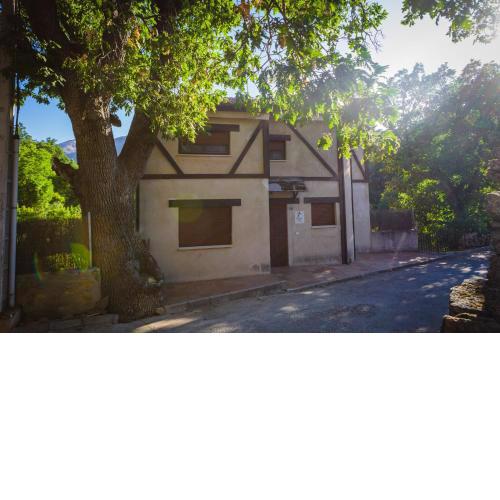 El Roble Mocho