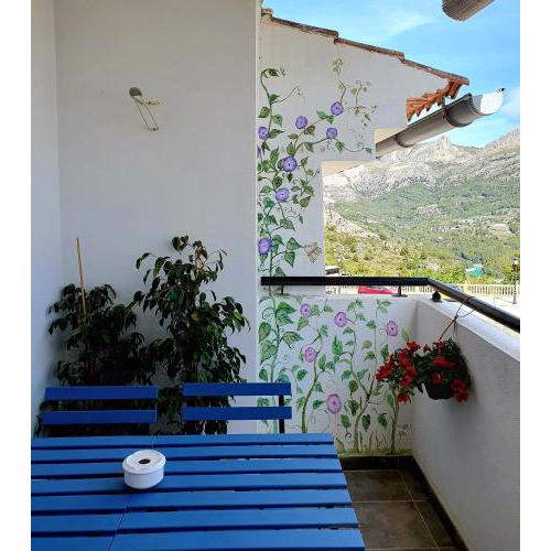 EL ÚNICO apartment with jacuzzi and art