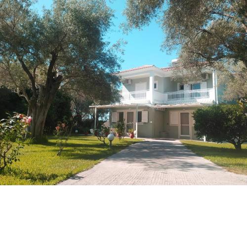 ELAIA - Apartments & Studios