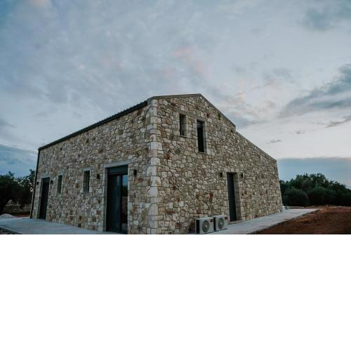 Elaionas Estate Perdika