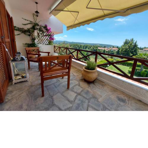Elani Private Retreat - Villa Anna Garden Escape