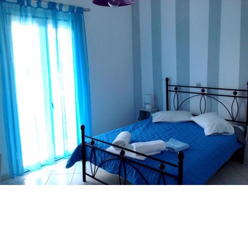 ELEFTHERIA rooms