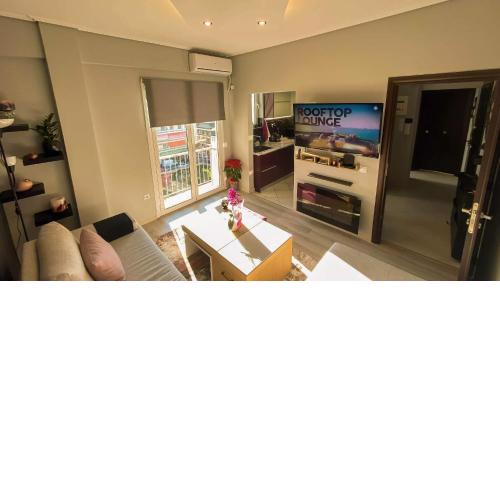 "Elegance" Central Luxury Apartment Piraeus