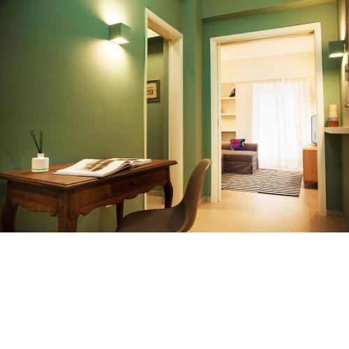 Elegand,fully equipped apt under the Acropolis