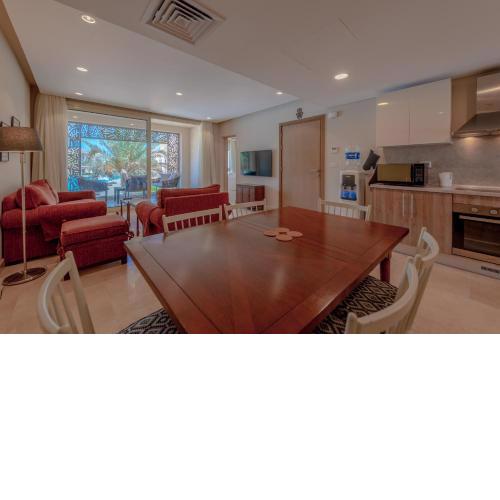 Elegant 2-Bedroom Apartment in Mangroovy, Pool & Beach