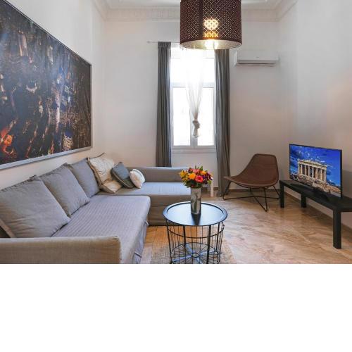 Elegant, affordable apartment with a fireplace