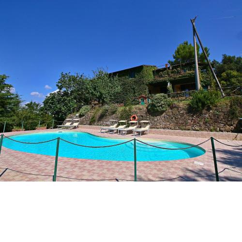 Elegant and broad Apartment in Torgiano with Garden and Pool