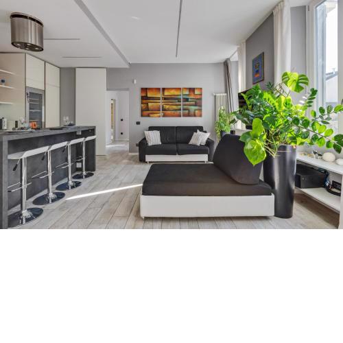 Elegant and stylish apartment in Milan center