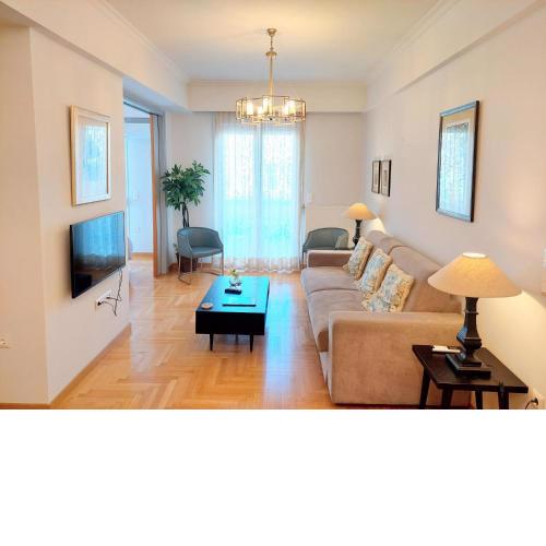 Elegant apartment in Acropolis