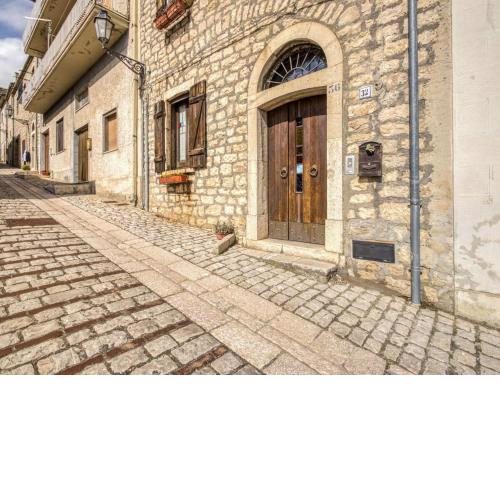 Elegant Apartment in Buonalbergo near Town Center