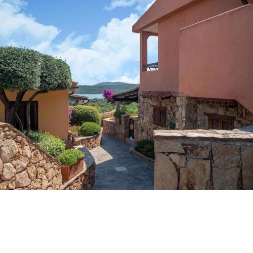 Elegant Apartment in Marinella near Seabeach