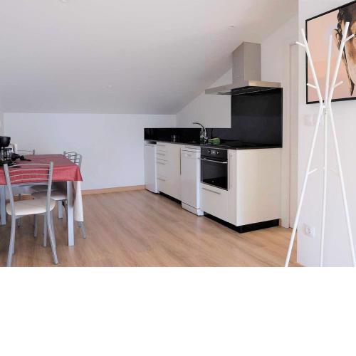 Elegant Apartment in Ourense in the City Center