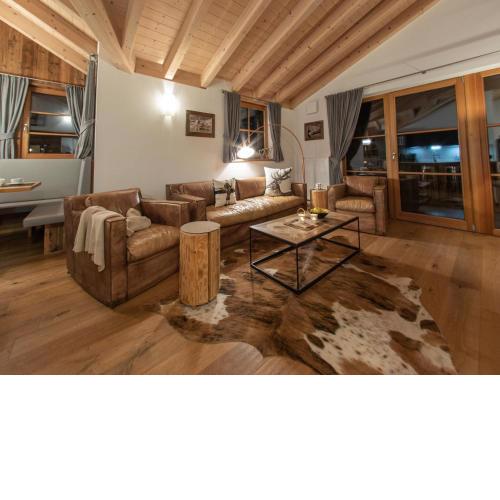 Elegant apartment in San Vigilio near the ski lifts