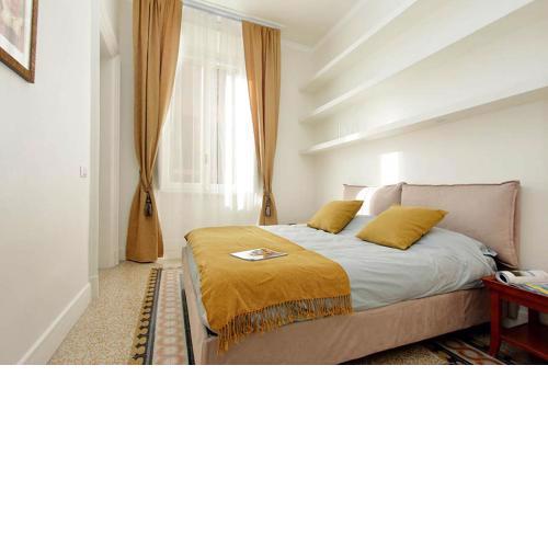 ELEGANT APARTMENT IN THE HEART OF ROME-NAVONA AREA